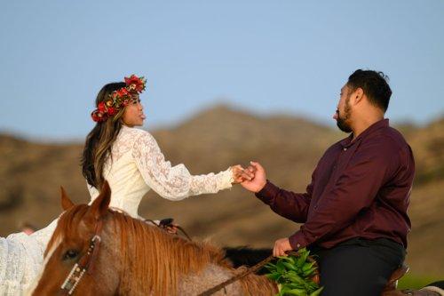 mobile - carousel-hero-element image-0