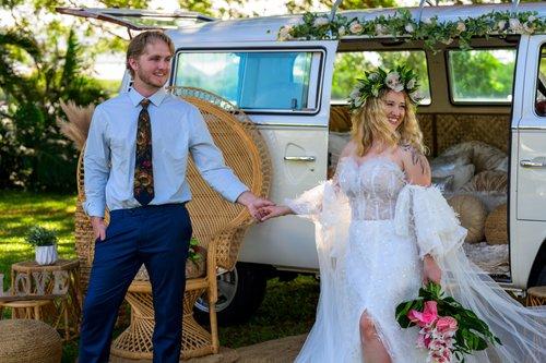 carousel-hero-element image-0