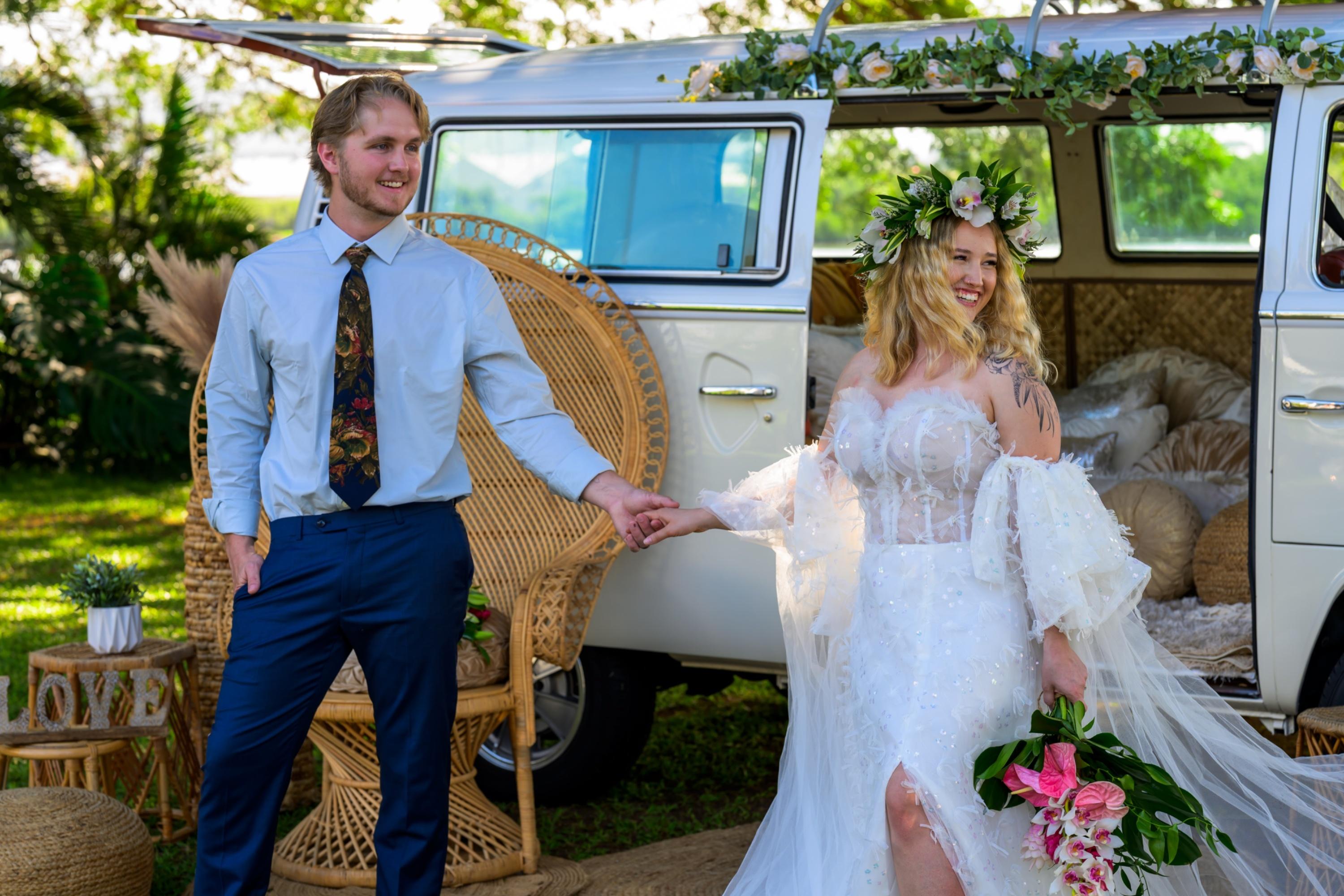 carousel-hero-element image-0